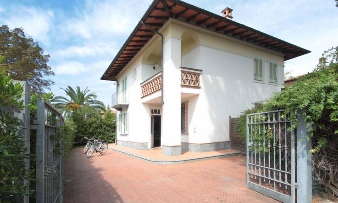 Forte dei Marmi House | Villa Torri by Interhome