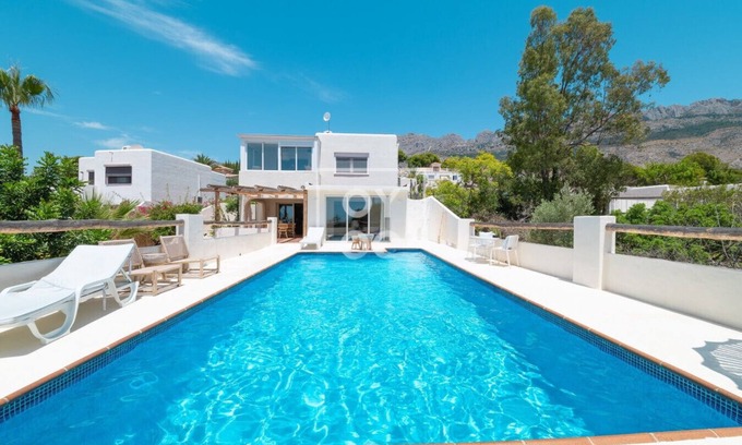 Altea la Vella Villa | Villa Tutti sur Mer, authentic boho style, private pool, mountain views - by Oyoostays