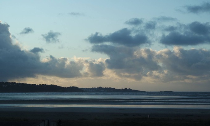 Saint-Michel-en-Greve Apartment | Villa vag'cances, facing the beach of Saint-michel-en-grève