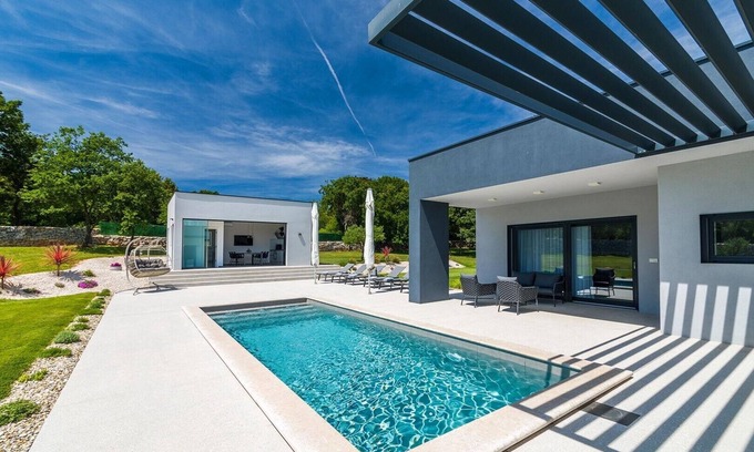 Golas Villa | Villa Valinka Design