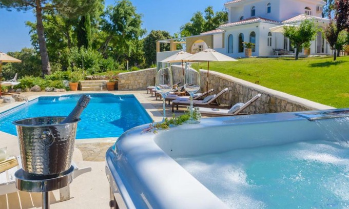 Alhama de Granada Villa | Villa Valparaiso Alhama de Granada by Ruralidays