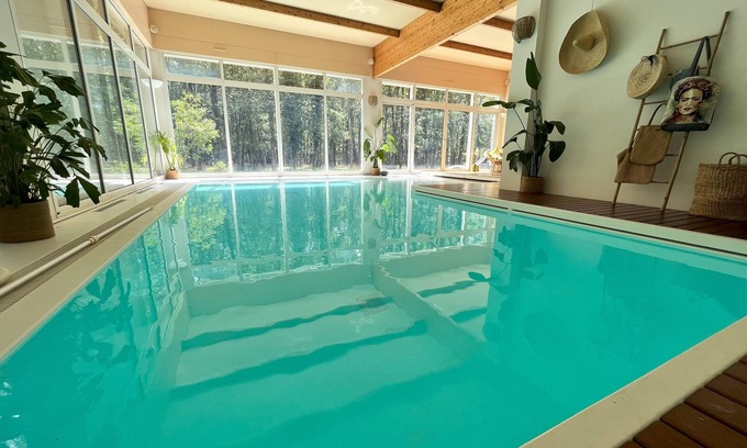 Gievres Villa | Villa Verde - Piscine Intérieure. Proche Zoo de Beauval et Châteaux de la Loire