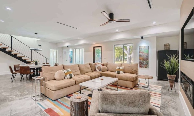 Sunshine Park House | Villa Vogue - Designer Finishes Meet Open Living in Sunshine Park