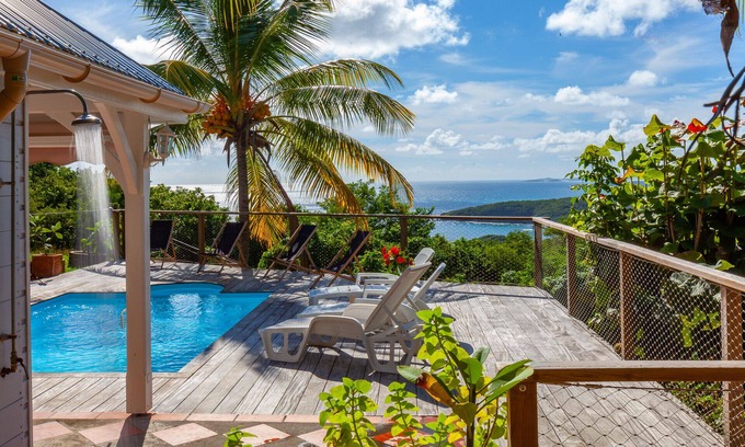 Tartane Villa | Villa Vue Sauvage in Tartane, in the Caravelle nature reserve.