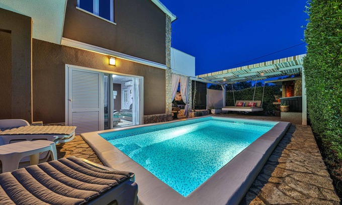 Rudine House | Villa w/private pool near Trogir & SPU Airport