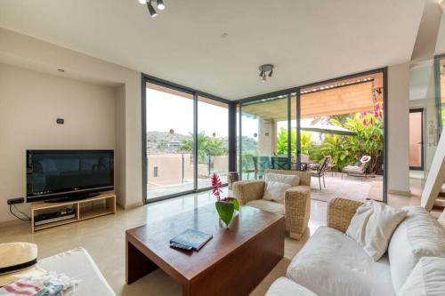 Salobre Villa | Villa with Shared Heated Pool Access in Luxury Golf Resort