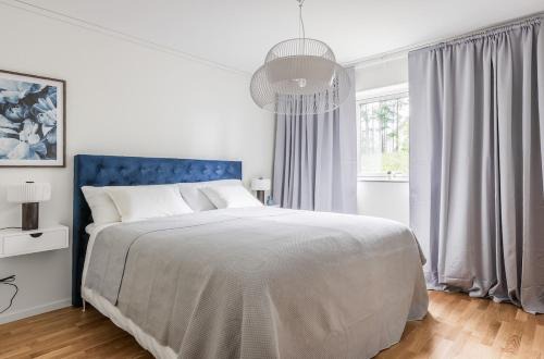 Dvarsatt Villa | Villa with lakeside location