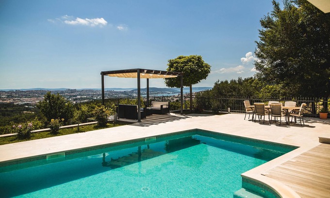 Klis Villa | Villa With Panoramic View, Klis(Split)