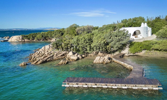 Liscia di Vacca Villa | Villa with Pool, Beach, Wharf in Porto Cervo