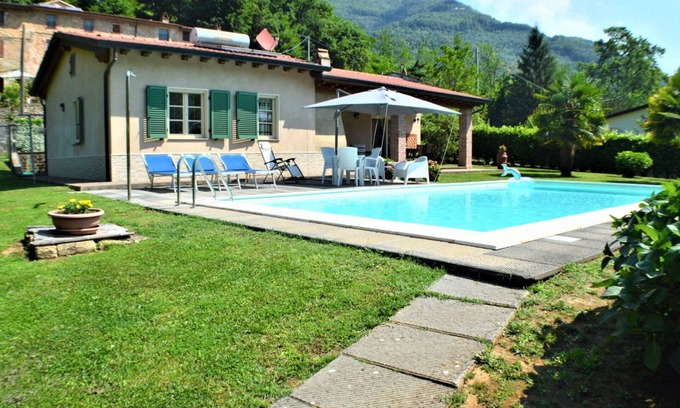 Camaiore Villa | Villa with Pool in Camaiore