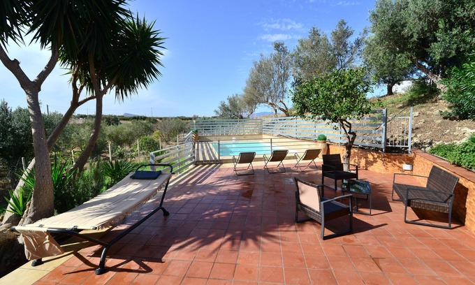 Partinico Villa | Villa with pool