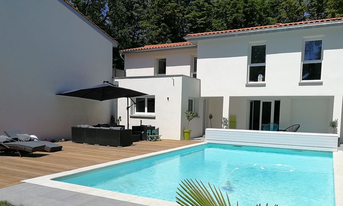 Limas Villa | Villa with swimming pool between Lyon and Beaujolais