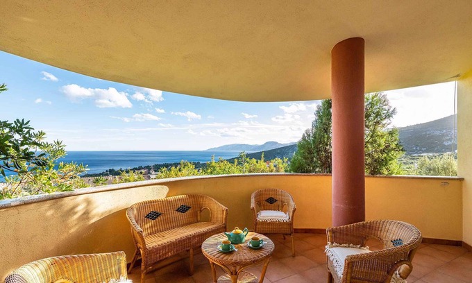 Cala Gonone Villa | Villa with terrace and parking