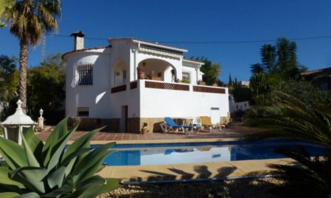 Urbanitzacio la Fustera Villa | Villa with two bedrooms and private pool in a quiet area