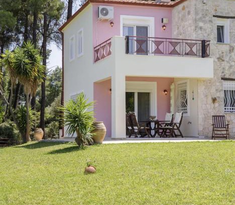 Paliouri Villa | Villa Xenia with seaview & private garden by halu!