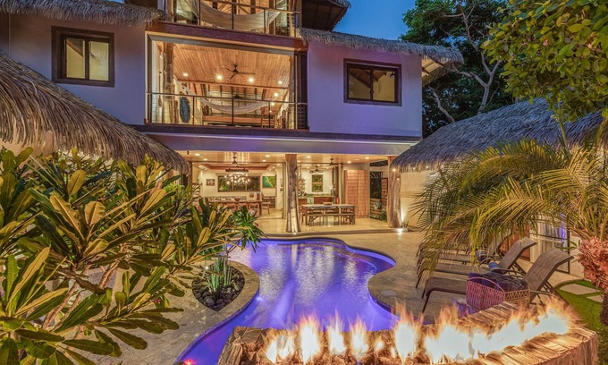 Playa Guiones Villa | Villa Zona Azul | Luxury Beach Villa North Guiones