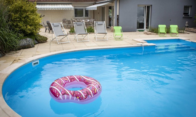 Laval-sur-Vologne Villa | Villa200m SWIMMING POOL chauffée❄️SPA❄️sauna❄️babyfoot❄️Kota-grill