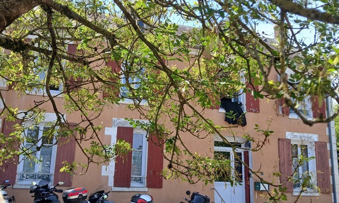 Veaugues House | VILLAGE HOUSE