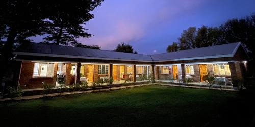Harrismith Hotel | Village Lodge Harrismith