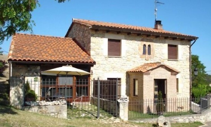 La Rad Cottage | Villamoronta Rural Cottage for 2 +1 people