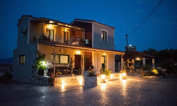 Favatata Apartment | Villeta Nikol