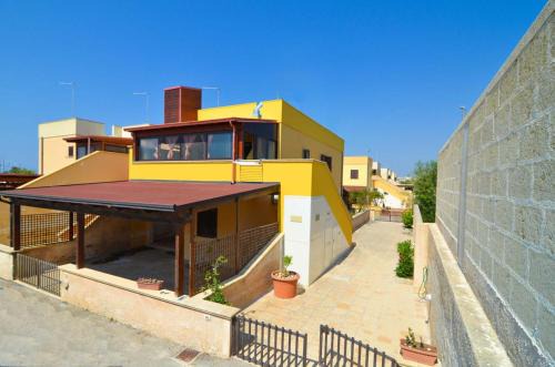 Specchiarica House | Villetta Elsa a 120 mt dalla spiaggia Specchiarica di San Pietro in Bevagna