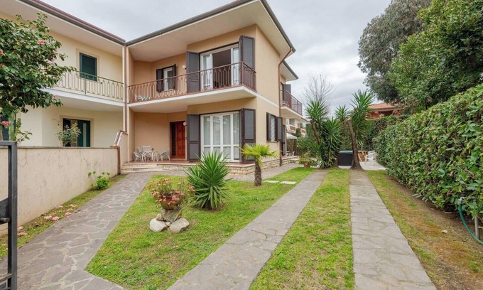 Marina di Pietrasanta Villa | Villino Giuliana