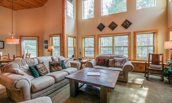 Sunriver House | Vine Maple 21