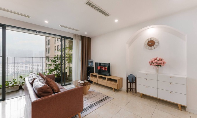 Trung Hoa Nhan Chinh Apartment | Vinhomes D'Capitale -Block C1- 3 Bedrooms with Bathtub & Unobstructed View