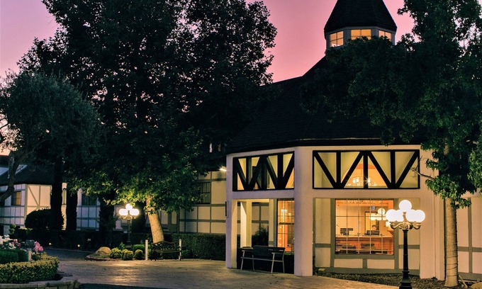 Solvang Hotel | Vinland Hotel and Lounge