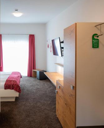 Dimbach Hotel | Vinotel Heinz J. Schwab