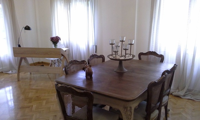 Palaio Faliro Apartment | Vintage chic apartment near the sea