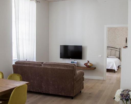 Como City Centre Apartment | Vintage Home Como Lake