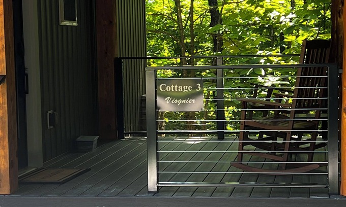 Thurmond Cottage | Viognier-Newly Constructed Cottage at Jones von Drehle with Master Suite