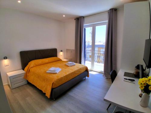 Municipio 2 House | Virgy White rooms