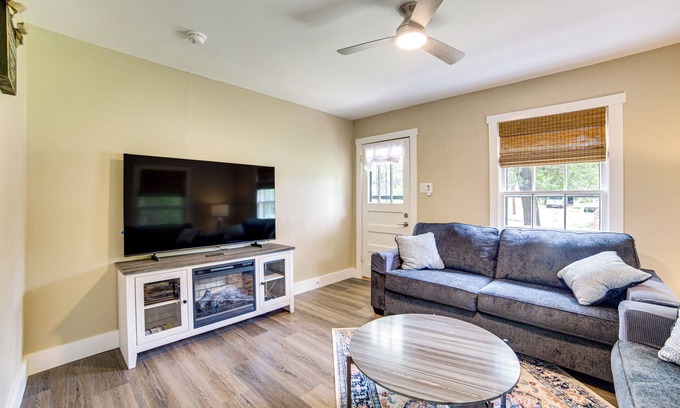 Denison House | Visit Lake Texoma & Casinos: Restored 1930s Home