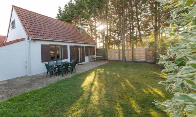 De Haan House | Vissershuisje Nova with parking by Interhome