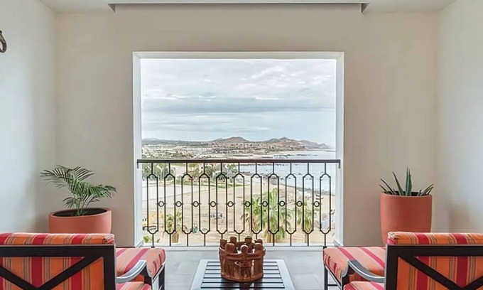 Los Cabos Hotel | ✩ Vista Encantada ✩ 1BR Ocean Suite ✩ Stunning Views ✩