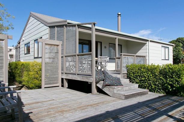 Richmond Heights House | Vista Haven - Taupo Holiday Home