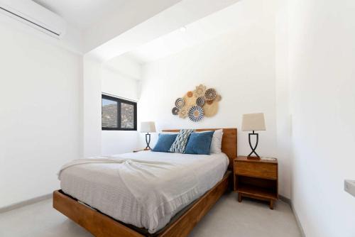 Centro Apartment | Vista Pedregal-Modern Vacation Apartment Walk to Marina & Beaches