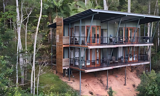 Smiths Creek Ski Chalet | Vista Retreat Chalet - Range view