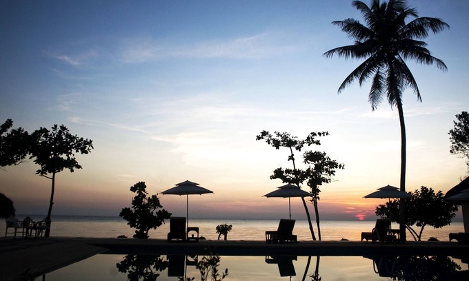 Donsol Resort | Vitton Beach Resort