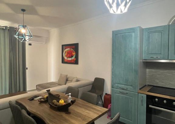 Mbrostar-Urë Apartment | Vlora Apartament(plazhi i vjeter)