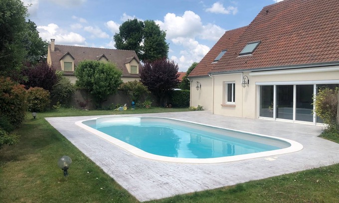 Neauphle-le-Chateau Villa | Vrbo Property