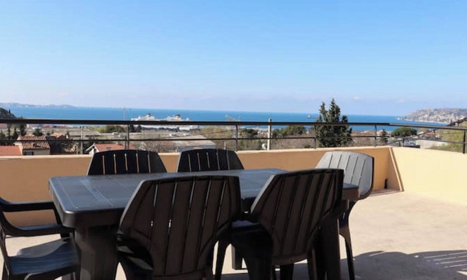 16th Arrondissement Apartment | Vrbo Property