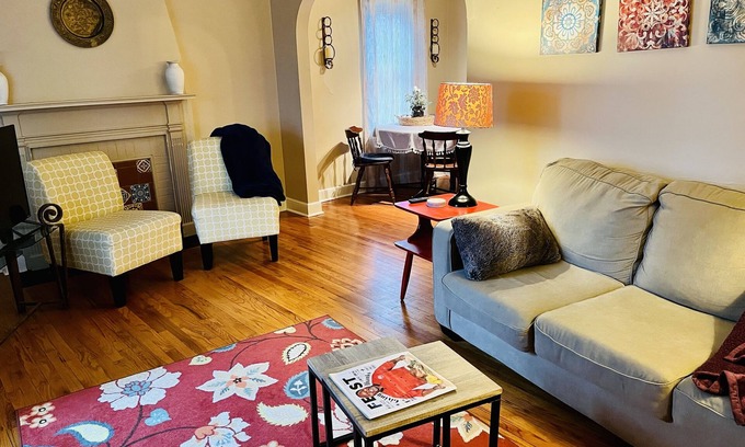 Columbia House | W. Blvd Bungalow-5 min from MU and Downtown