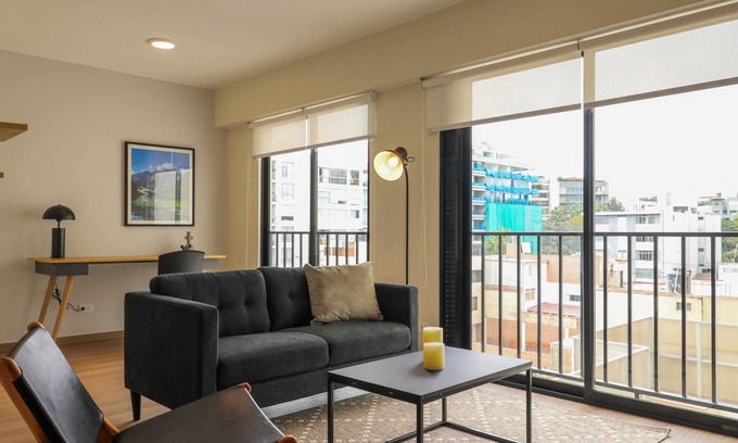 Santa Cruz Apartment | w* | Glorious 1BR w/Balcony in Miraflores