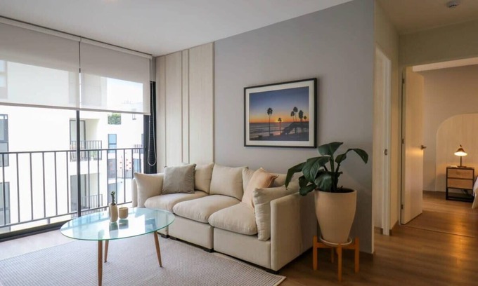 Santa Cruz Apartment | w* | Lively 2BR with Balcony in Miraflores