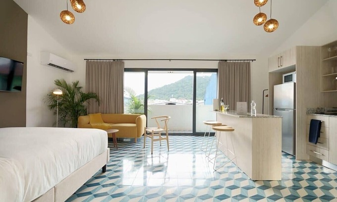 Santa Ana Apartment | w* | Magical Loft in Santa Ana