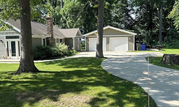 Muskego House | W179-Pearl · Muskego Getaway